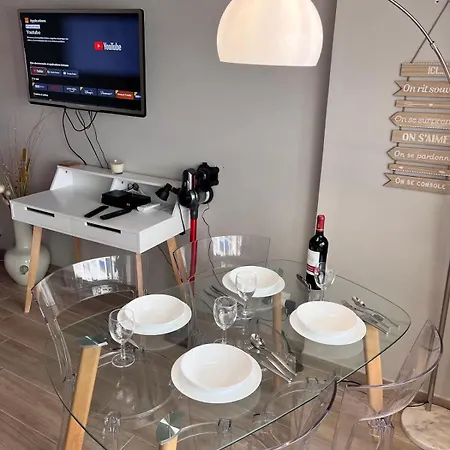 Holiday home At The Heart Of Carre D'or 2 Mins Sea Wi-fi Nice