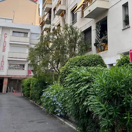 At The Heart Of Carre D'or 2 Mins Sea Wi-fi Holiday home